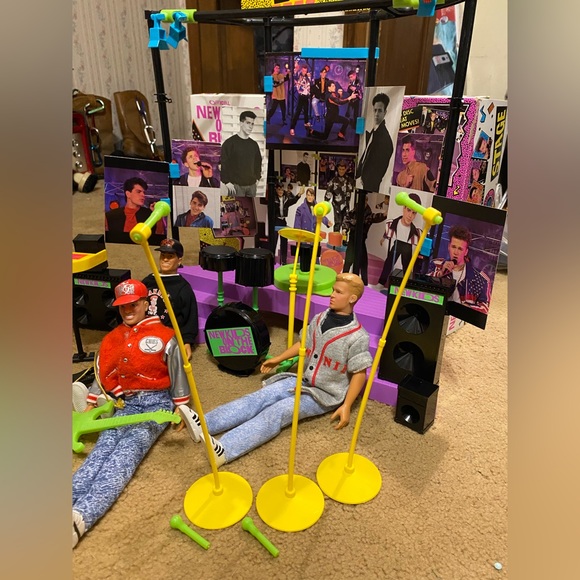 Official New Kids on The Block Stage: Create Your Own NKOTB Concert - Picture 7 of 10